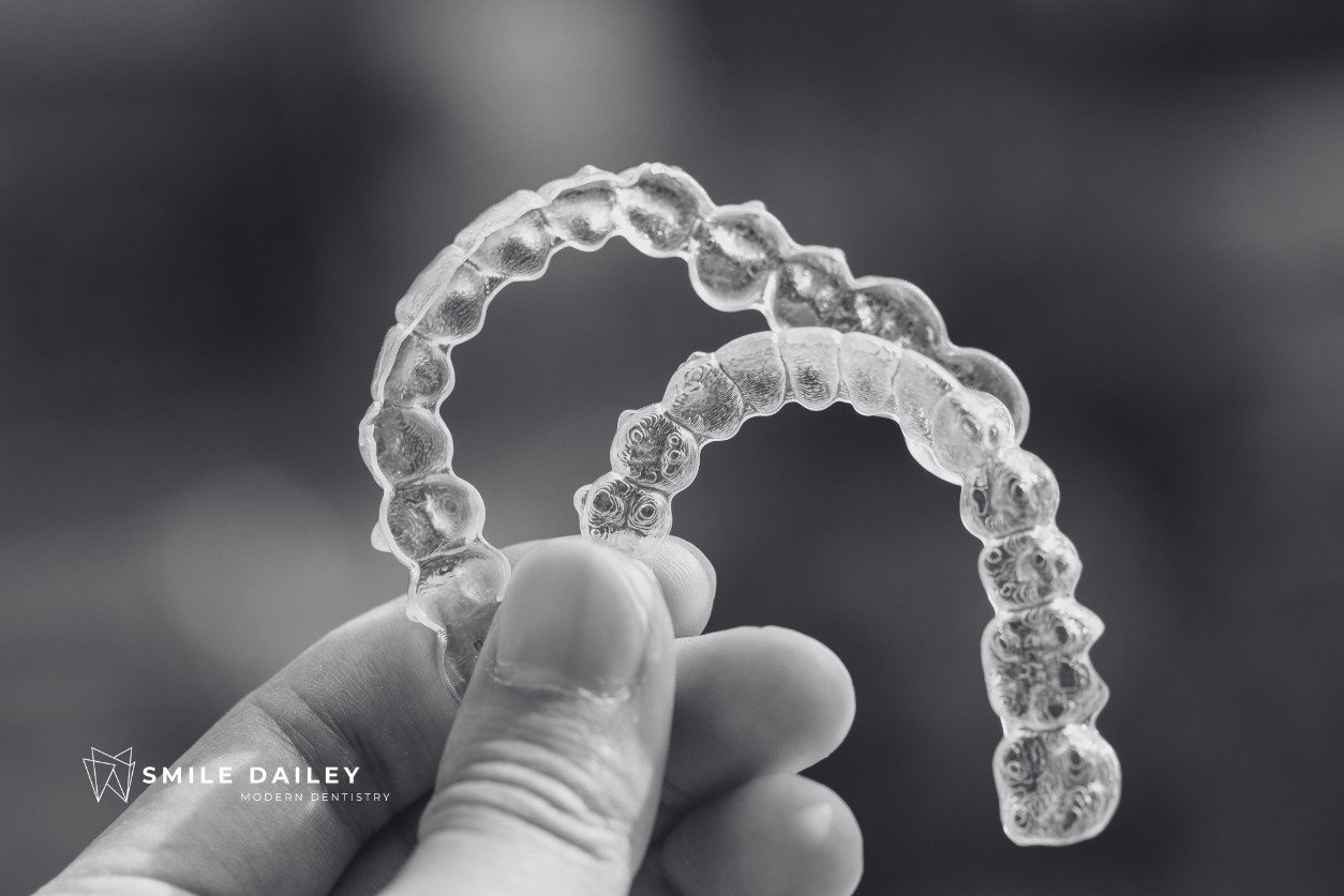 cleaning invisalign aligners